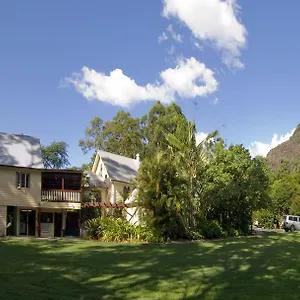 Glass House Mountains Ecolodge Lodge Glass House Mountains